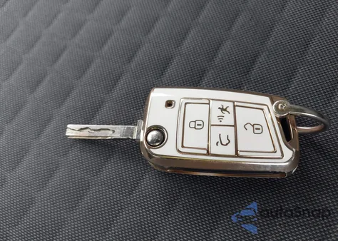 2018 Volkswagen Tiguan 2.0T S из США, поврежденный, VIN 3VV0B7AX6JM120836